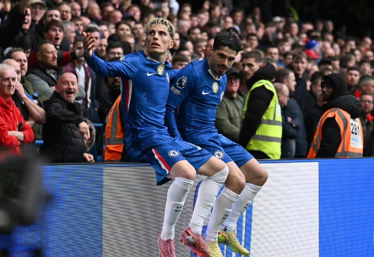 贝克汉姆接班人？24岁踢英冠，28岁踢英甲，34岁踢业余联赛