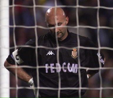 弃用艾顿 湖人调整内线策略