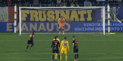 德甲：拜仁8比1沃尔夫斯堡