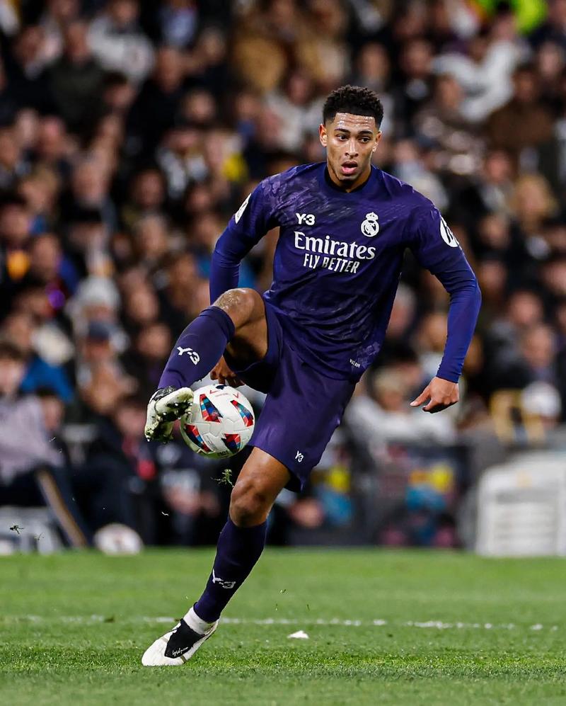 杰伦威26分 雷霆一分险胜灰熊