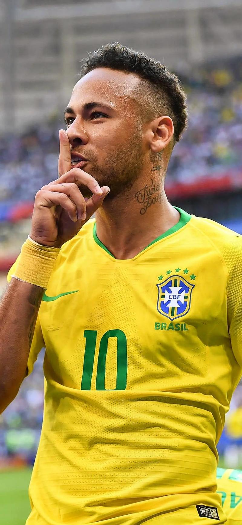 中超-莱昂纳多进球 上海海港主场战平青岛西海岸